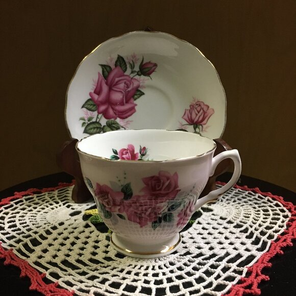 Colclough Pink Rose English Bone China Teacup & Saucer Set - Picture 2 of 11